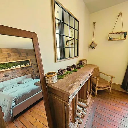 Belle Epoque With Hot Tub In